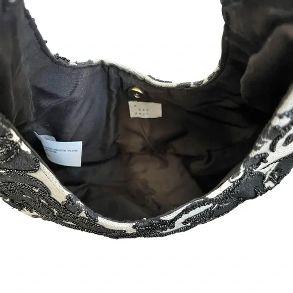 A New Day Beaded Black and White Handbag - Picture 7 of 8